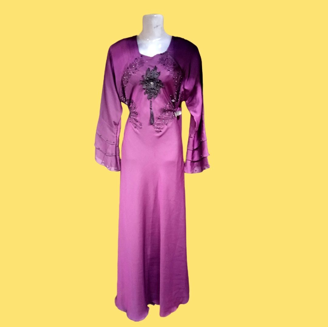 Modern Dubai Style Naqaab Burqa - High Grade Breathable Fabric - Image 4